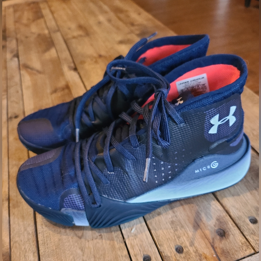 Under Armour Boys Basketball Sneakers Size 6